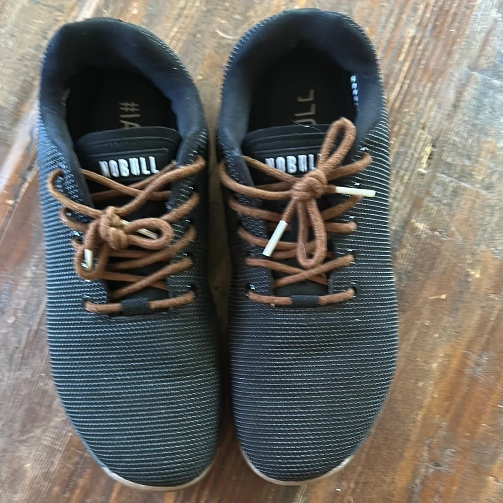 NOBULL Black and Brown Sneakers Minimalist Design - Picture 2 of 4